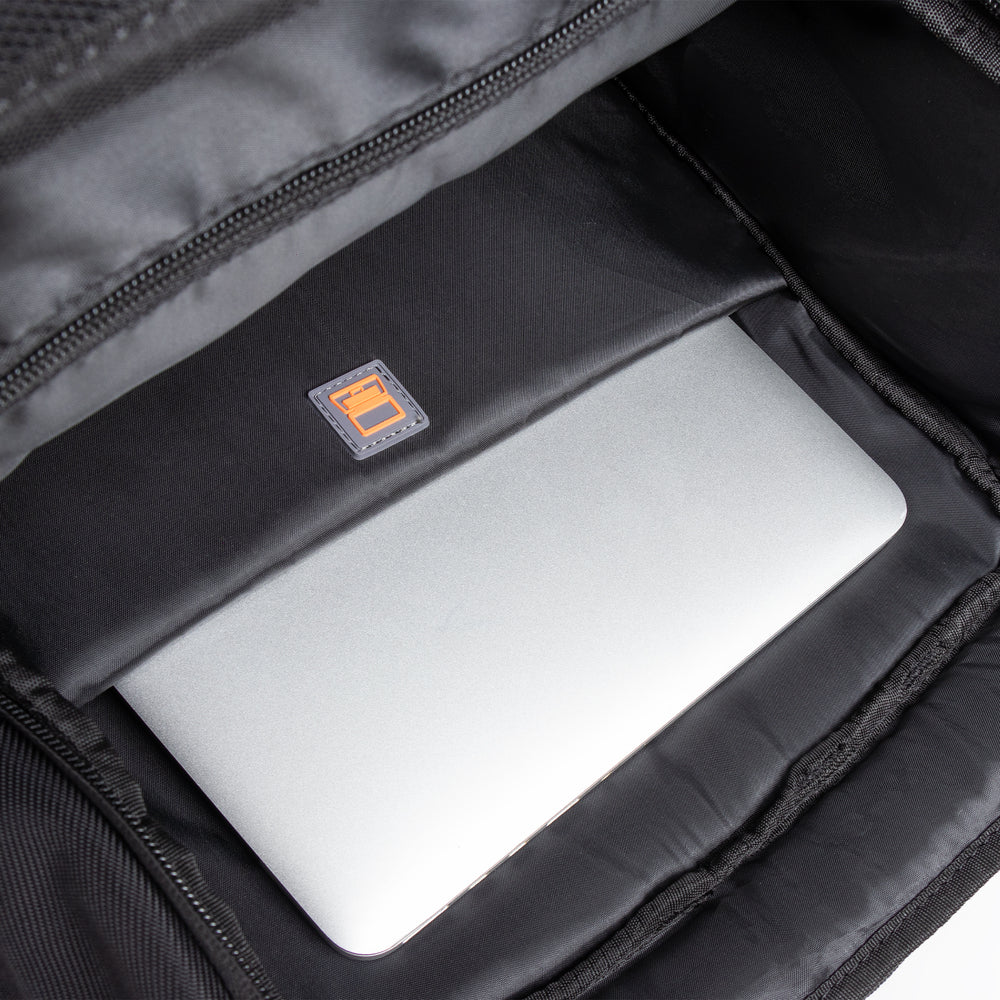 MOCHILA GOAT Laptop 15.6" Cool Capital Viajes Negra
