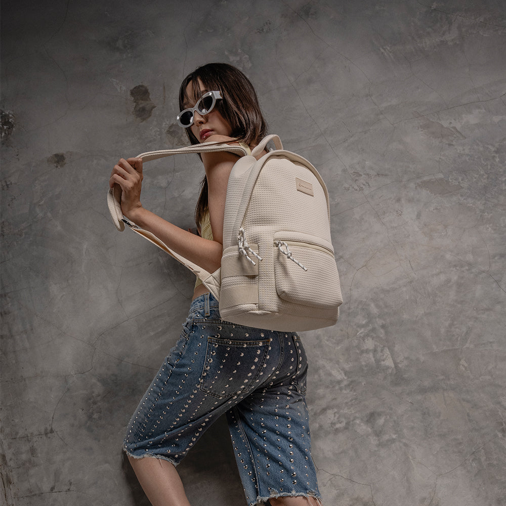 MOCHILA NARA Laptop 14" Cool Capital Neopreno Blanco