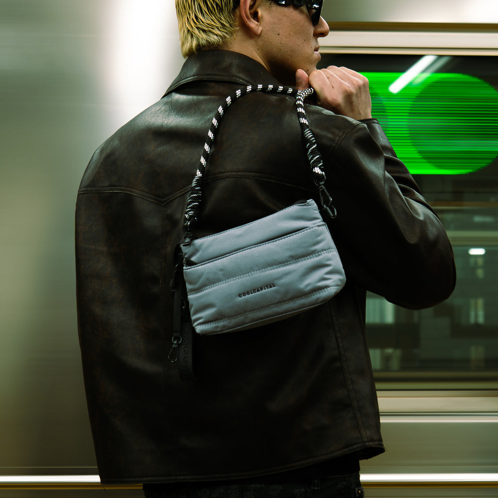 CROSSBODY SORA Bolsa Compacta Cool Capital Gris