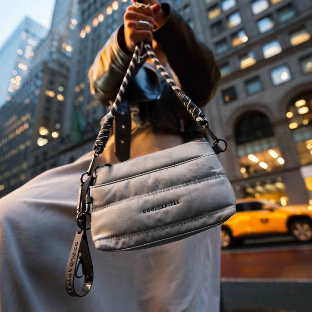 CROSSBODY SORA Bolsa Compacta Cool Capital Gris