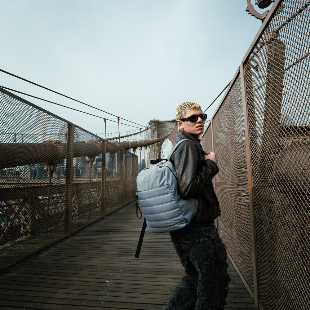 MOCHILA SORA Laptop 15" Cool Capital Gris